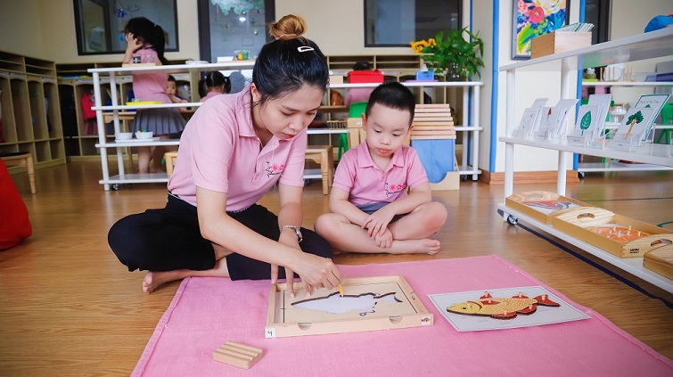 đồ chơi montessori